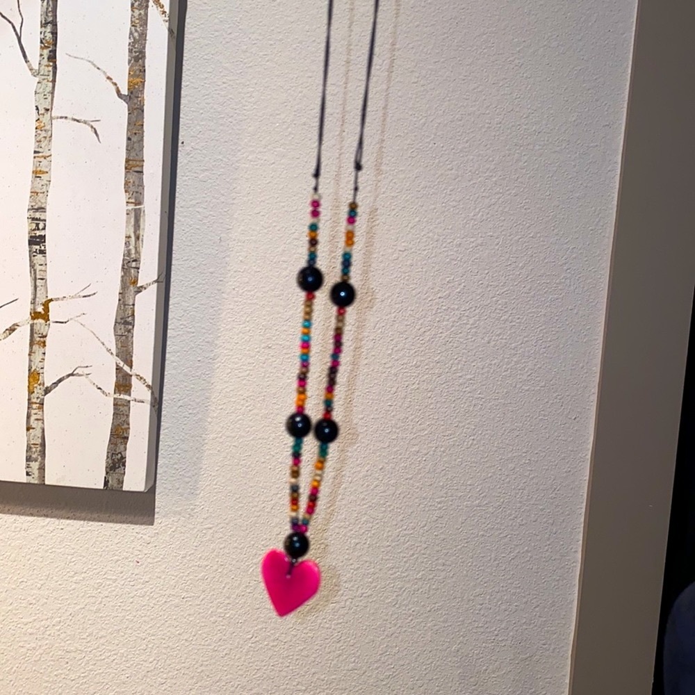 Heart charm fuchsia pink with multi-color beads vintage necklace adjustable​​ - Picture 5 of 5